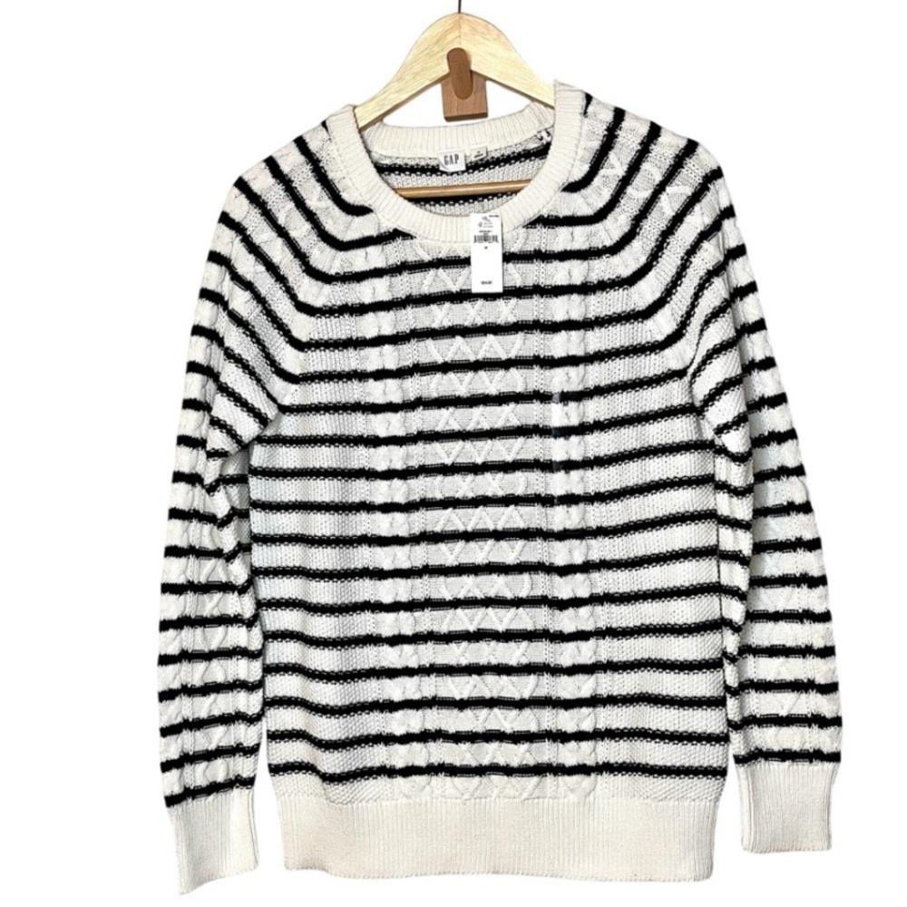 🔆 Gap Black & White Striped Cable-Knit Crewneck Sweater - Small NWT - Picture 2 of 5